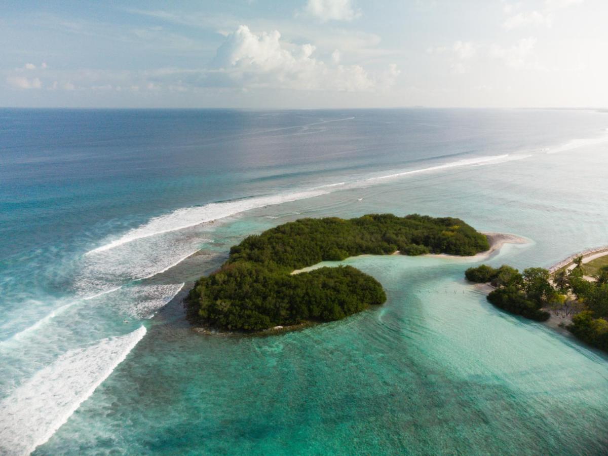 Coral Inn Thulusdhoo Bagian luar foto