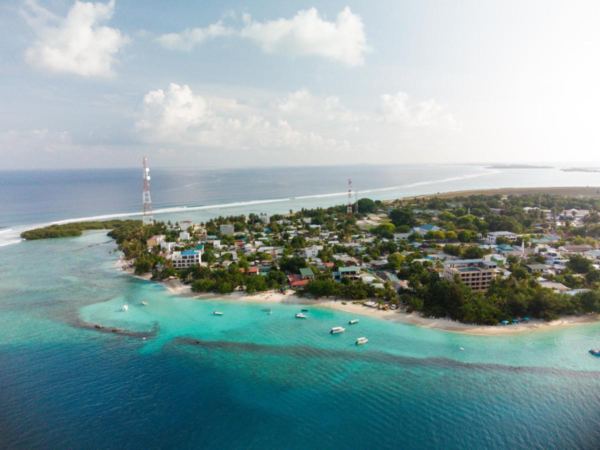 Coral Inn Thulusdhoo Bagian luar foto