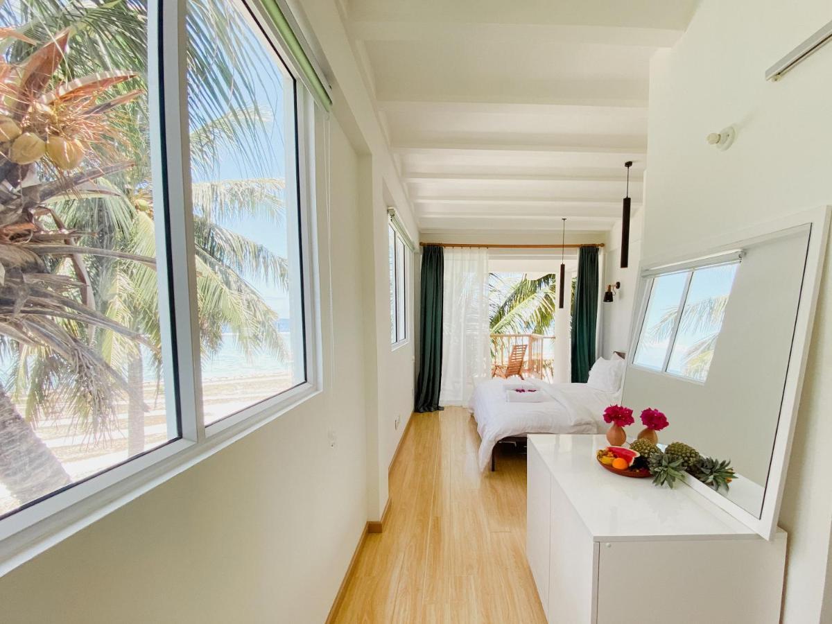 Coral Inn Thulusdhoo Bagian luar foto