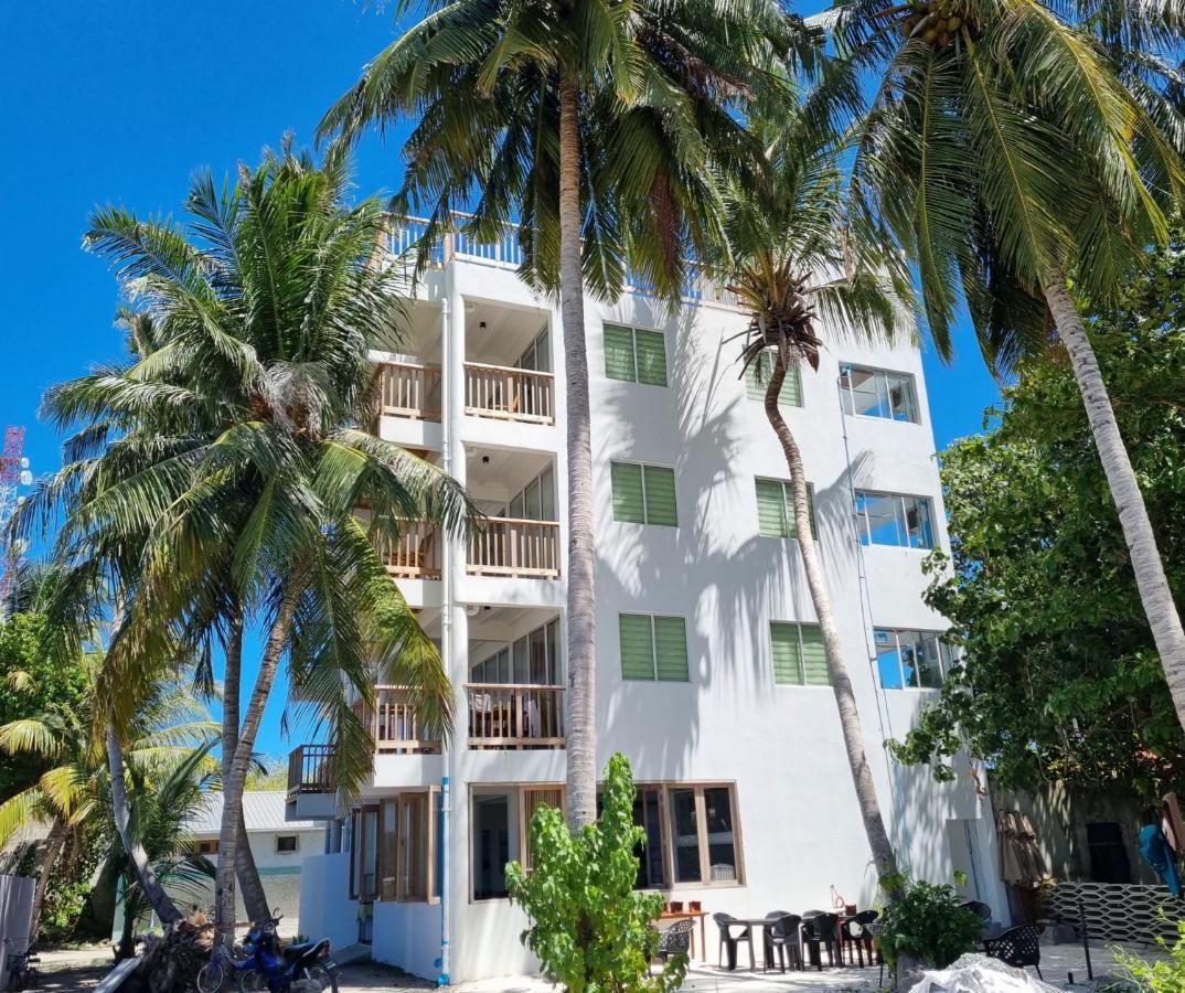 Coral Inn Thulusdhoo Bagian luar foto