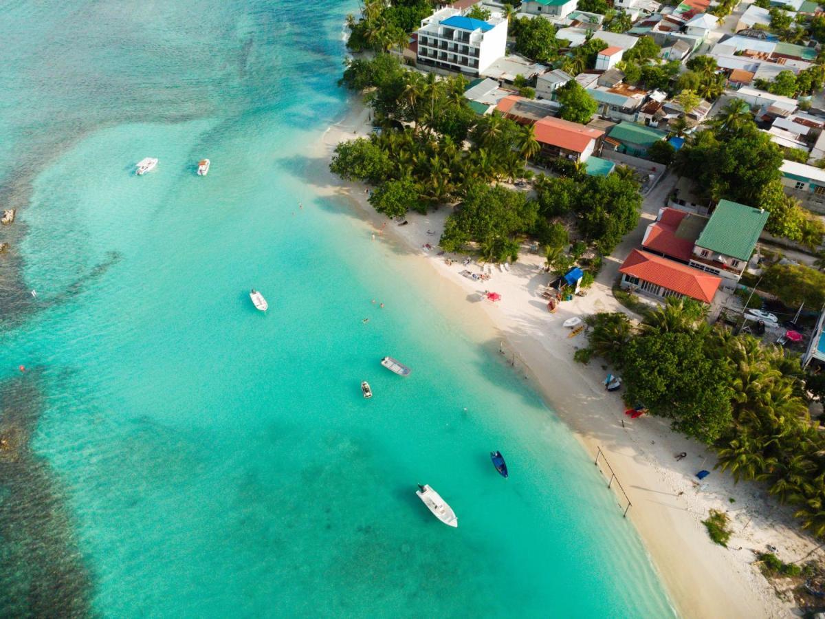 Coral Inn Thulusdhoo Bagian luar foto