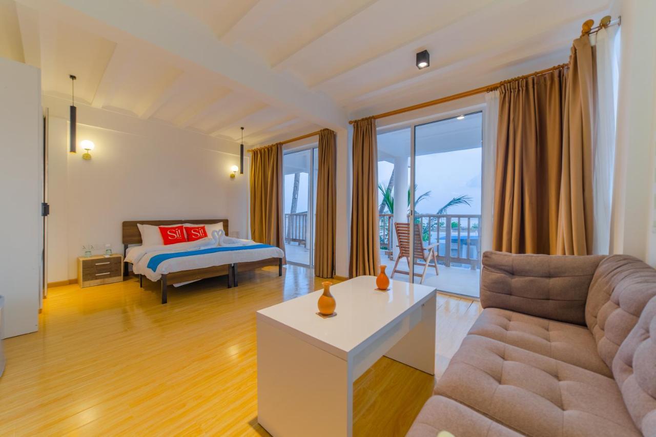 Coral Inn Thulusdhoo Bagian luar foto