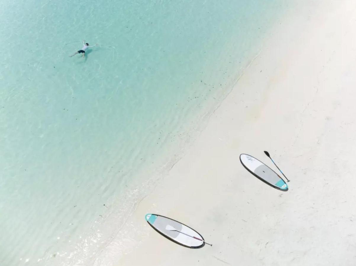 Coral Inn Thulusdhoo Bagian luar foto