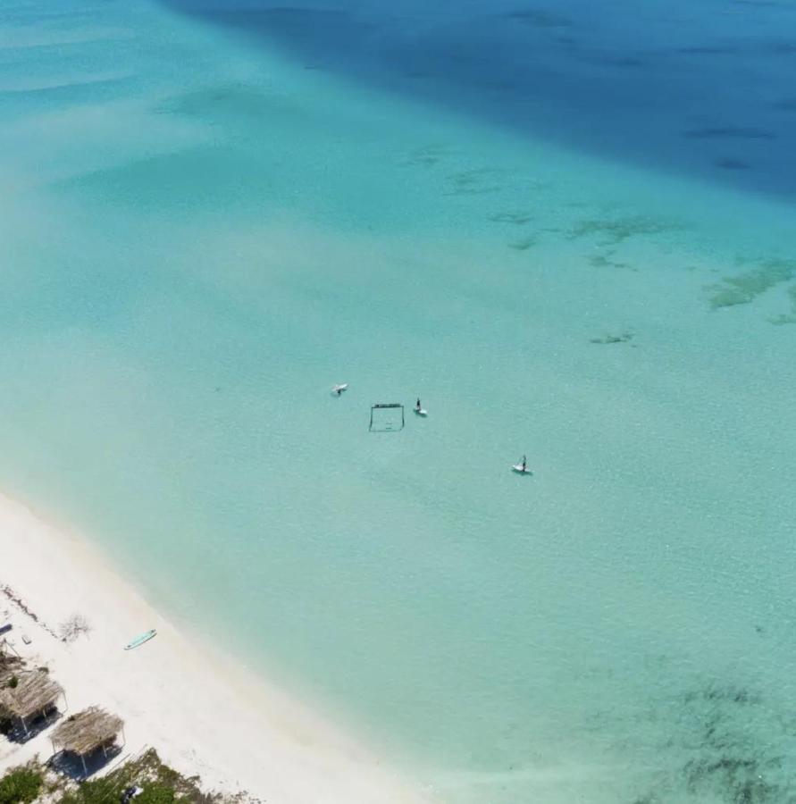 Coral Inn Thulusdhoo Bagian luar foto