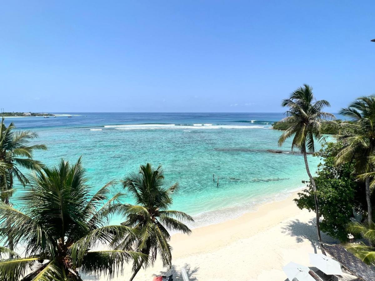 Coral Inn Thulusdhoo Bagian luar foto