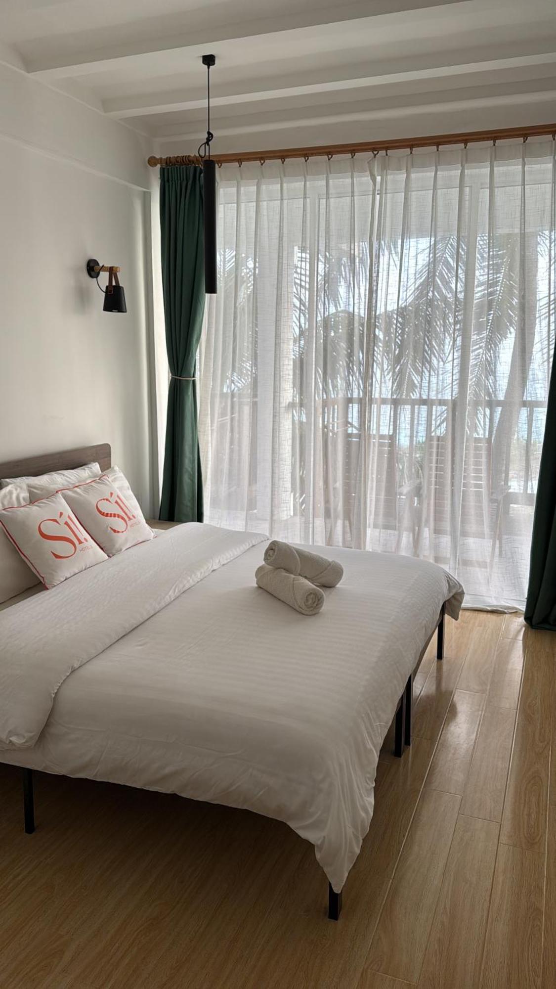 Coral Inn Thulusdhoo Bagian luar foto