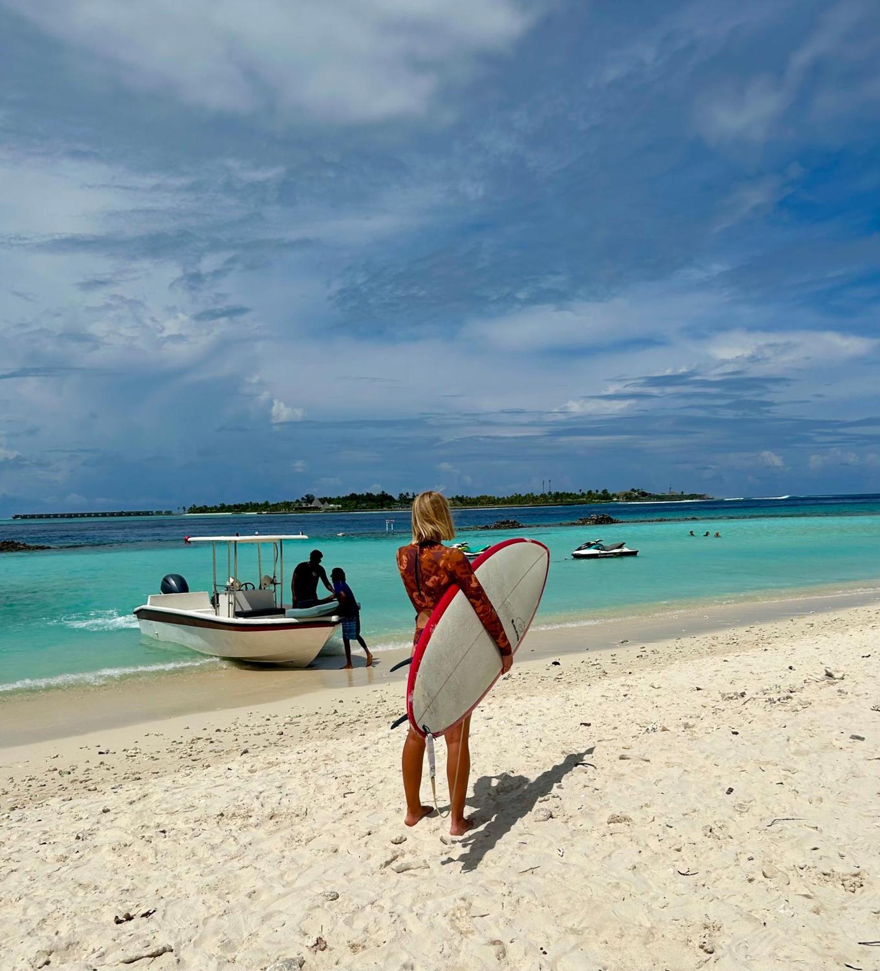 Coral Inn Thulusdhoo Bagian luar foto